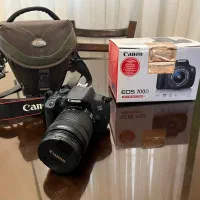 دوربین عکاسی حرفه ای canon۷۰۰D با لنز ۱۳۵-۱۸