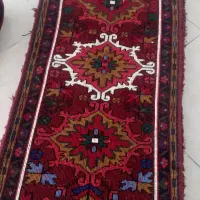 یک جفت فرش دومتری تازه از دار افتاده