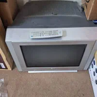 تلویزیون الجی ۲۱ اینچ تمیز با دستگاه دیجیتال