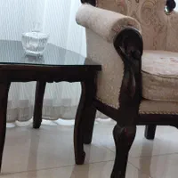 مبل کتیبه ۹ نفره در حد نو با دو میز عسلی و یک میز|مبلمان خانگی و میز عسلی|خمینی‌شهر, |دیوار
