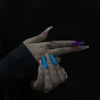 کاشت و ترمیم ناخن قیمت ویژه