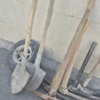 بیل و کلنگ بنایی