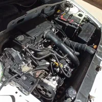 مغازه برای برق خودرو. مکان از شما کار از ما