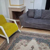 مبل ۷نفره به همراه میز غذاخوری ۶نفره. کارکرده
