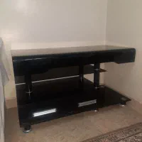 میز تلویزیون شیشه ای