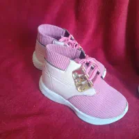 تعدادی کفش|کفش و لباس بچه|بندر گناوه, |دیوار