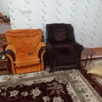 دو دست مبل. کارکرده نیاز به تعمیر