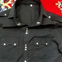 پیراهن مشکی سه دکمه