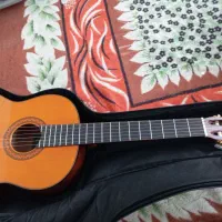 گیتار یاماها C70