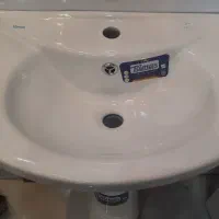 روشویی پایه دار|لوازم سرویس بهداشتی|یزد, |دیوار