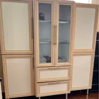 کمد لباس و کتابخانه