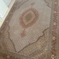 فرش ماشینی در حد نو (نه و شش متری)|فرش|تبریز, |دیوار