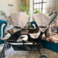 کالسکه دوقلو خارجی