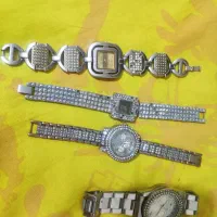 تعدادی ساعت نیاز به تعمیر