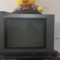 میز تلویزیون و تلویزیون