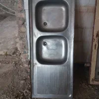 سینک و کابینت و درب و پنجره سالم