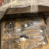 سرویس قاشق و چنگال با کنسول چوبی پایه‌دار کاملا نو