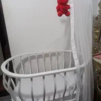 تخت گهواره ای کنار مادر کاملا نو