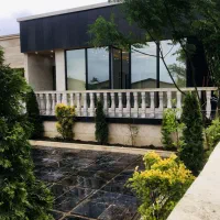 ویلا باغچه مدرن شهرکی سندتکبرگ دوخواب لوکیشن برند