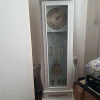 ساعت قدی و زیرتلویزیون