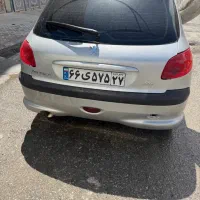 چراغ عقب و سپر عقب