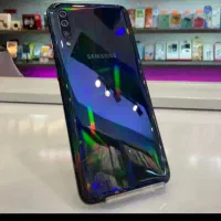 گوشی به فروش میرسد