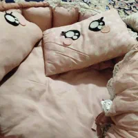 یه ست سرویس خواب بچه دخترانه رنگ صورتی