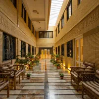 واگذاری واحدهای لوکس اداری هتل ۴ستاره حاشیه شیرازی