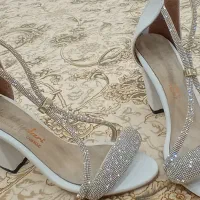 کفش پاشنه دار