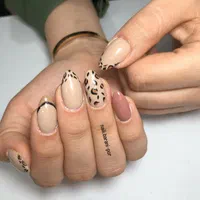 کاشت ناخن ۲۰۰کاشت مژه ۲۰۰ آموزش ۴۰۰۰|خدمات آرایشگری و زیبایی|خرم‌آباد, |دیوار