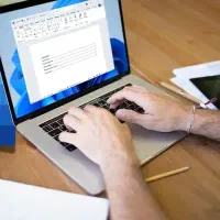 قبول کار تایپ و اموزش فول کامپیوتر و اینترنت