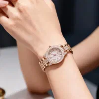 ساعت نگین کاری زنانه گوچی