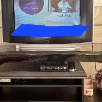 دیجیتال،تلویزیون ۲۹ اینچ سامسونگ، و میز تلویزیون