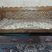 تخت چوبی