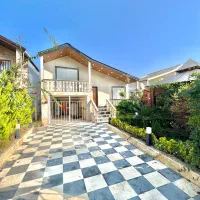 ویلاباغ-نیم-پیلوت-داخل-شهرک-با-نگهبانی-امن-و-آرام