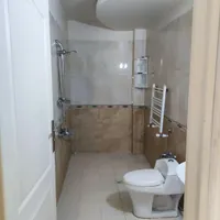 اجاره آپارتمان ۹۰ متری ۲ خوابه طبقه ۱ در آشتیانی