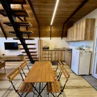 کلبه سوئیسی جنب تلکابین رامسر|اجارهٔ کوتاهمدت ویلا و باغ|رامسر, |دیوار