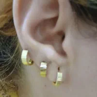 گوشواره امگا