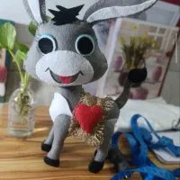 ساخت و سفارش عروسک نمدی و آویز سیسمونی دست‌ساز