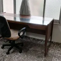میز بزرگ چوبی