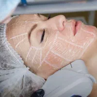 رنت هایفو جوانسازی و لاغری بدن اپراتور حرفه‌ای|خدمات آرایشگری و زیبایی|کرج, عظیمیه|دیوار