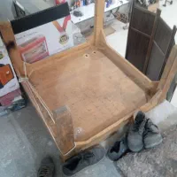 کرسی چوبی