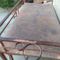 یک جفت تخت آهنی