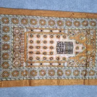 سجاده های مخمل استفاده نشده و نو