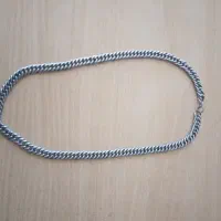 زنجیر کلفت و زیبا