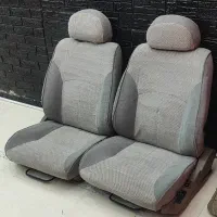 صندلی جلو پنجره قاب مانیتور تودری سورن مانیتور