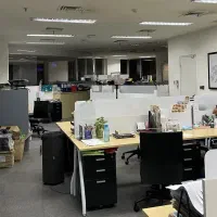 اداری . پشت میزی .درمانی