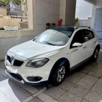 برلیانس کراس مدل ۱۳۹۷ سفید ۱۶۵۰سی سی