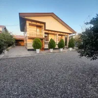 ویلای ۷۰۰ متری نزدیک شهر با سند تک برگ