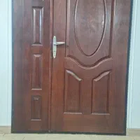 درب چوبی دولنگه سالم|مصالح و تجهیزات ساختمان|قائم‌شهر, |دیوار